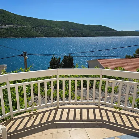Apartament Jelena