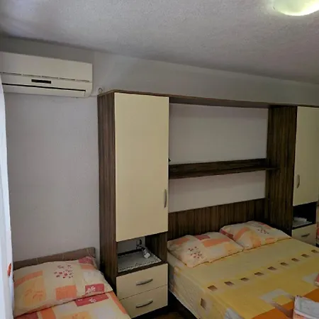 Apartment Jelena *